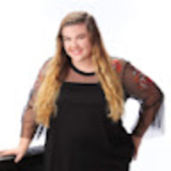 Meet your Posher, Makenzie - Picture 1 of 1